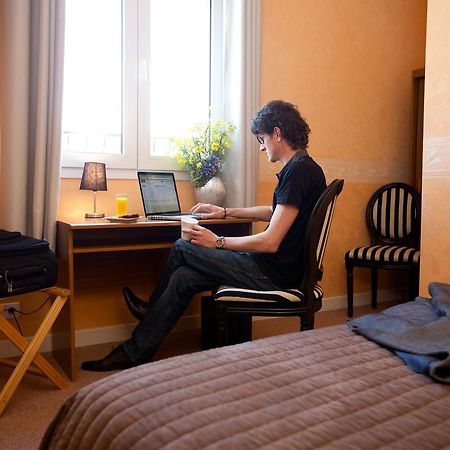 Logis Hotel Le Petit Breuil La Courtine Ngoại thất bức ảnh