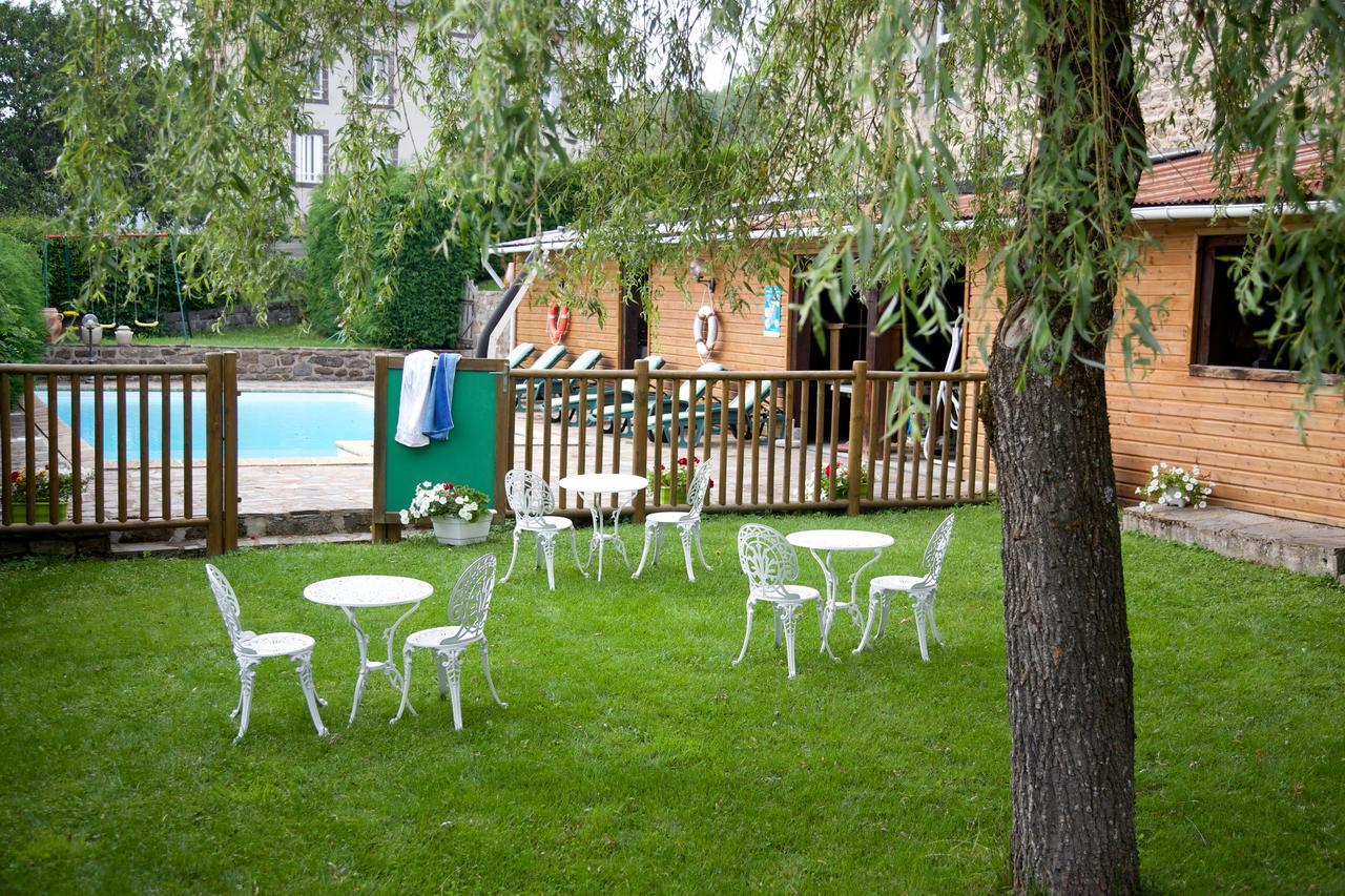 Logis Hotel Le Petit Breuil La Courtine Ngoại thất bức ảnh